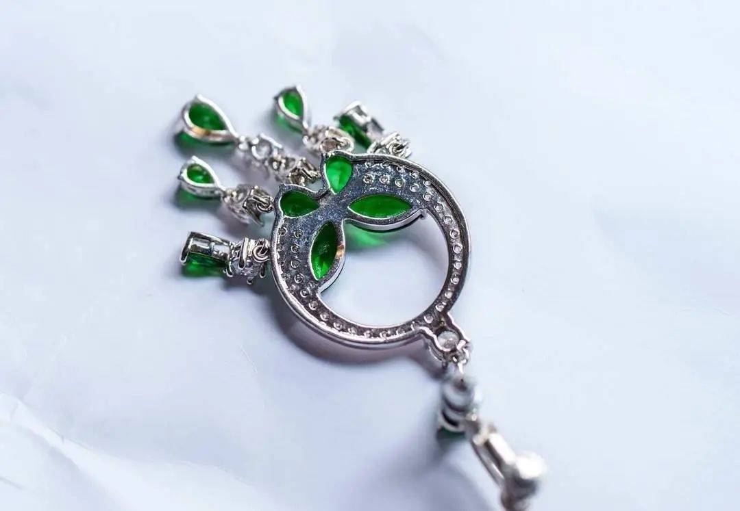 桑德兰vs西汉姆联_黄杨钿甜父母回应网络争议：“天价耳环”实际100多元桑德兰vs西汉姆联，别墅不是自家的，只是路过拍照