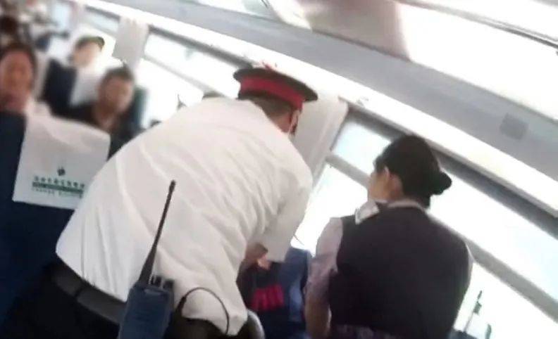 皇冠信用网登3代理
_沈阳北站始发皇冠信用网登3代理
!G3483次列车上发生紧急情况