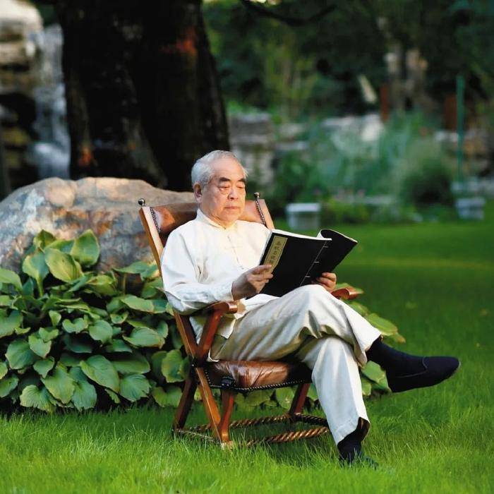 五大联赛全部开赛新_画家范曾女儿发文称与父亲失联五大联赛全部开赛新，其入股公司当晚仍直播带货，近1个月销售额过百万元