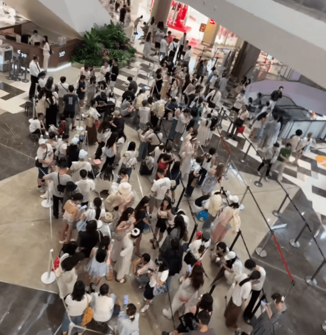 挪威女子超级联赛_开业第一天就闭店！人多到崩溃挪威女子超级联赛，排队超8小时，品牌道歉，补偿方案公布！