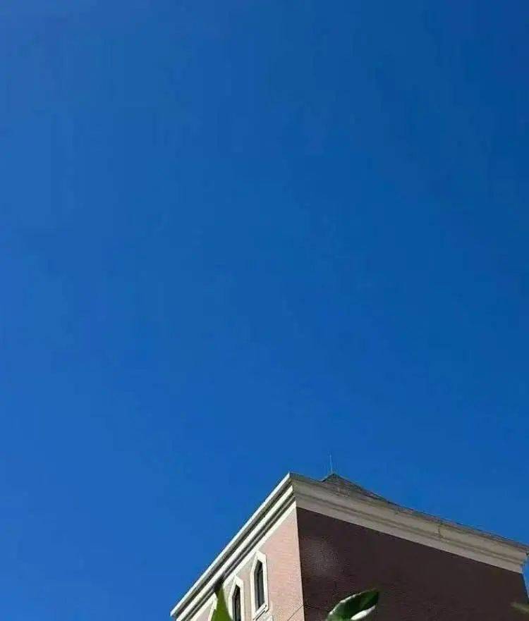 霍恩vs林茨_上海热得白云都没了！不过上海人苦等的降温要来了霍恩vs林茨，“秋老虎”也要来了……