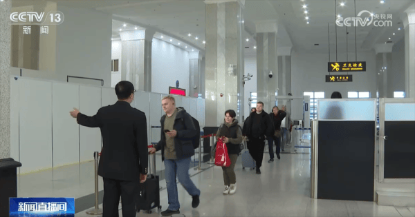 皇冠代理怎么拿_对俄免签政策生效 多个口岸迎来“入境游”客流