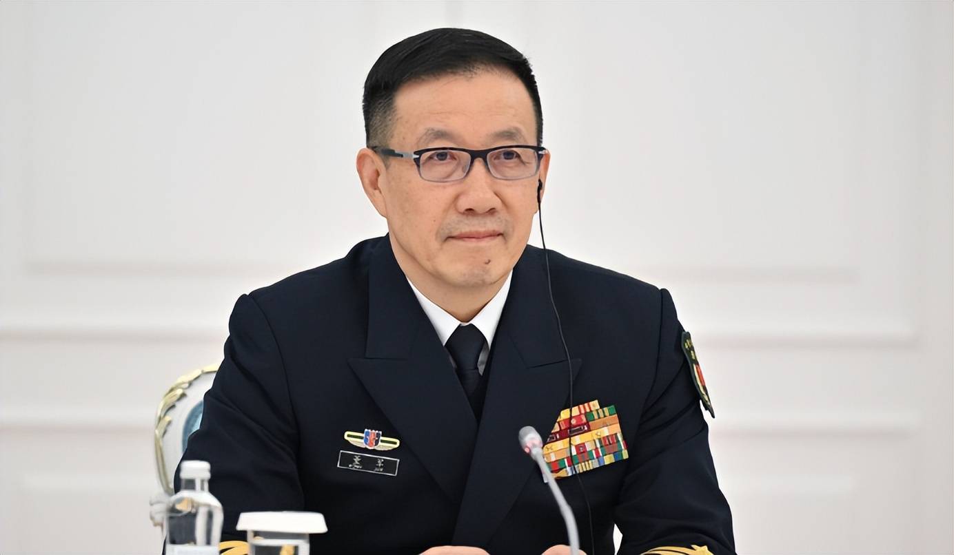 皇冠足球_董军发统一强音皇冠足球,不到24小时,美媒放出消息,特朗普叫停对台军援